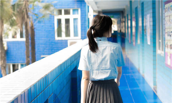 嘉禾如何找到一个可以帮助我生孩子的女人？